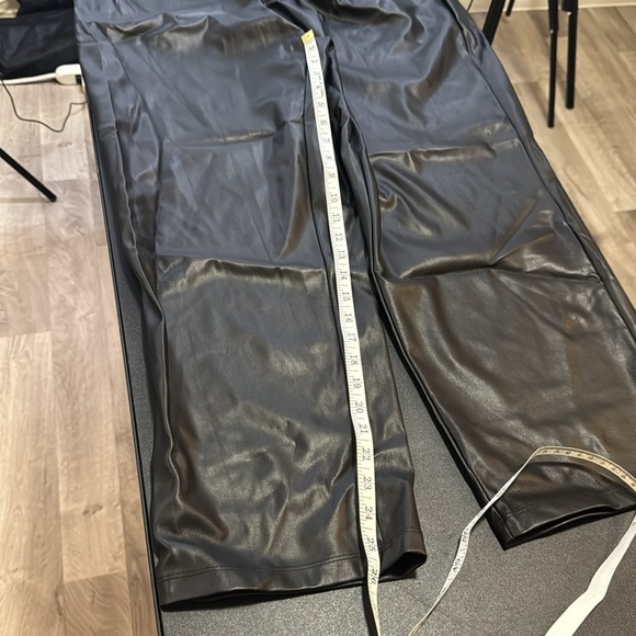 NWTs Who What Wear Pleather like pants. With matching belt. Front pockets. - Picture 10 of 11
